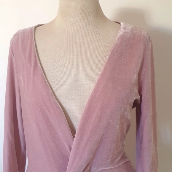 Alice in the Eve Size L (Approx 14) Soft Pink Velvet Feel Dress - Picture 2 of 8